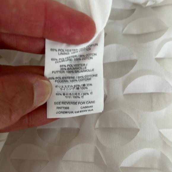 J Crew white skirt. Outer layer is cut out muslin, and lined with soft cotton. - Picture 5 of 5